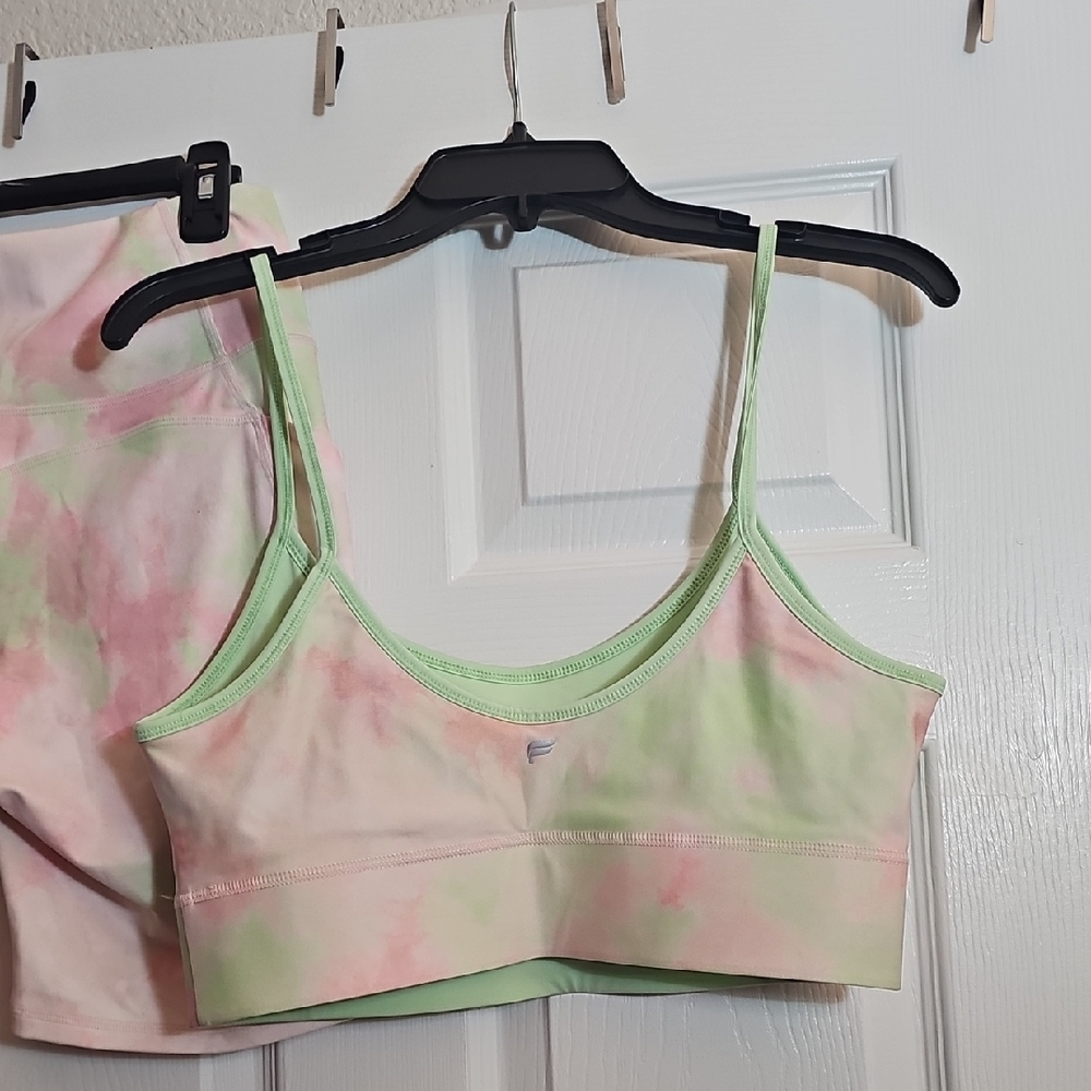 Fabletucs Tie-Dye Pastel Active Set - Crop Top & Biker Shorts - Picture 3 of 3